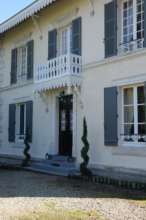 לינה וארוחת בוקר Saint-Séverin Le Chalet De Luxe מראה חיצוני תמונה