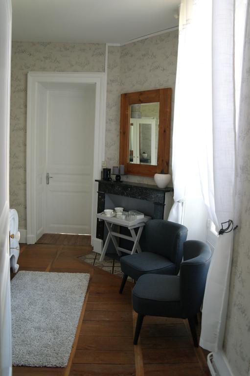 לינה וארוחת בוקר Saint-Séverin Le Chalet De Luxe חדר תמונה