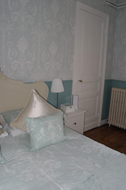 לינה וארוחת בוקר Saint-Séverin Le Chalet De Luxe חדר תמונה