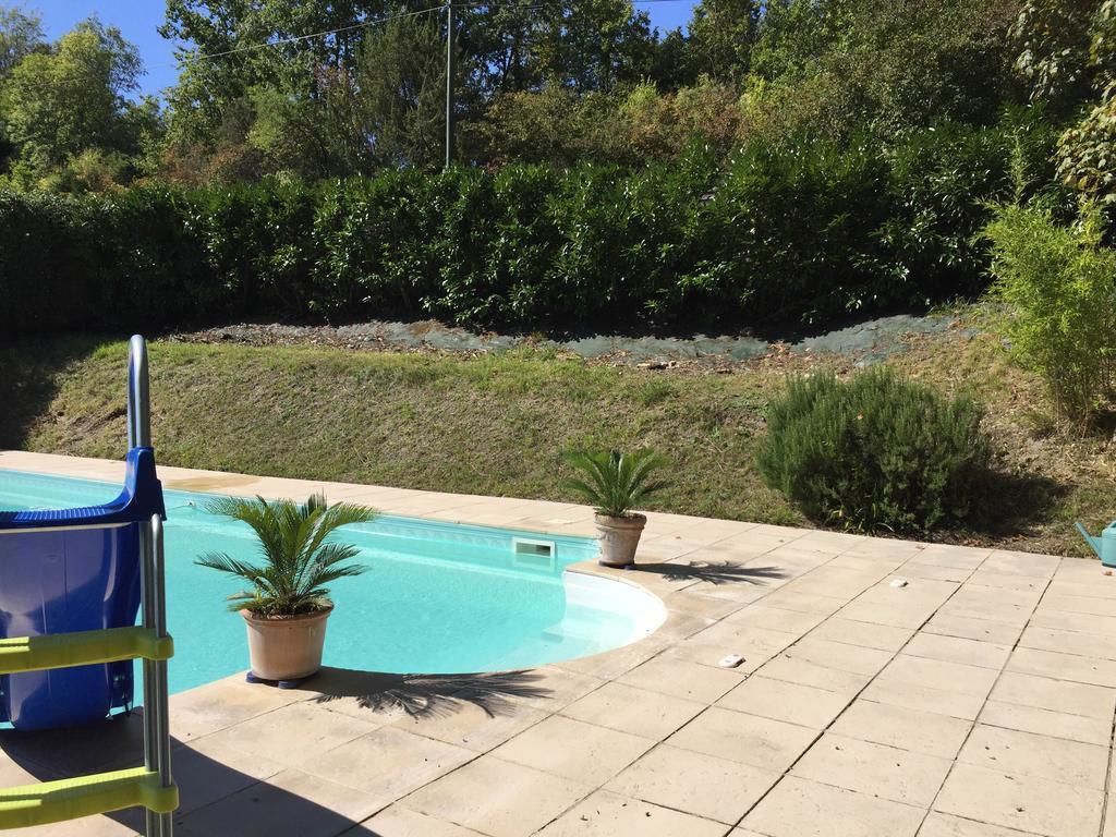 לינה וארוחת בוקר Saint-Séverin Le Chalet De Luxe מראה חיצוני תמונה