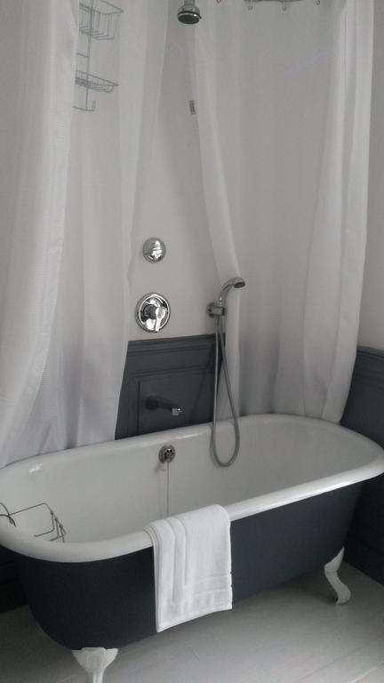 לינה וארוחת בוקר Saint-Séverin Le Chalet De Luxe חדר תמונה
